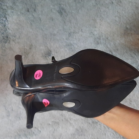 2 for $15 Nine West black leather heel boots - Picture 2 of 6